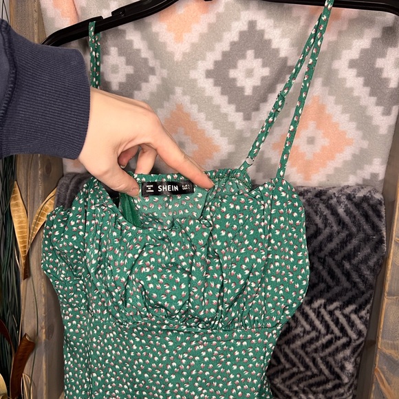 SHEIN Womens floral dress - Picture 5 of 5